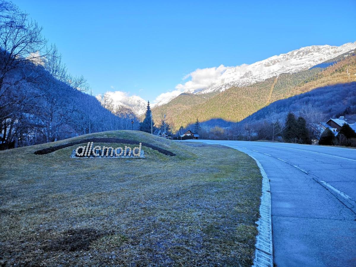 Chalet De L'Oisans อัลมงต์ ภายนอก รูปภาพ